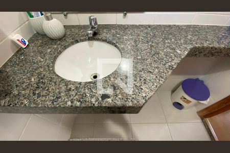 Apartamento à venda com 110m², 4 quartos e 3 vagasBanheiro Social