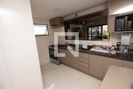 Apartamento à venda com 220m², 2 quartos e 3 vagasCozinha