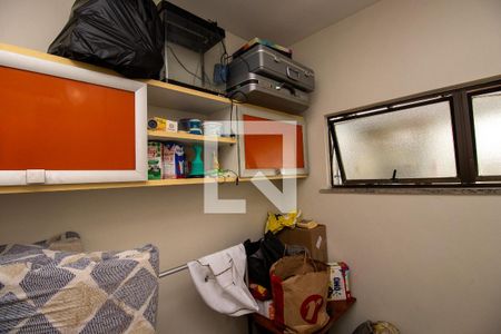 Apartamento à venda com 220m², 2 quartos e 3 vagasQuarto de Serviço