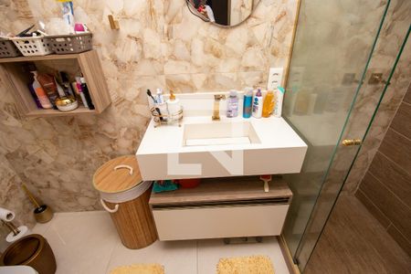 Apartamento à venda com 220m², 2 quartos e 3 vagasBanheiro quarto 1