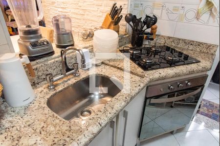 Apartamento à venda com 75m², 2 quartos e 2 vagasCozinha