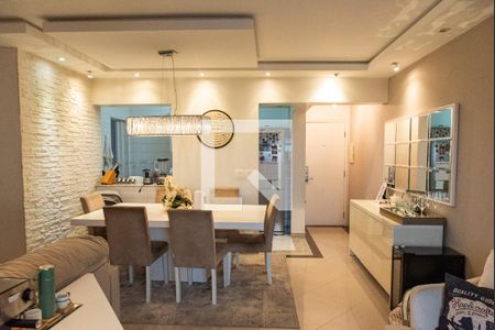 Apartamento à venda com 75m², 2 quartos e 2 vagasSala