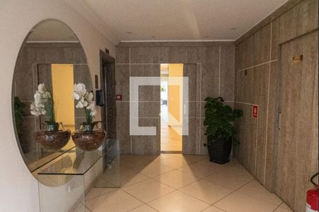 Apartamento à venda com 75m², 2 quartos e 2 vagasHall de entrada