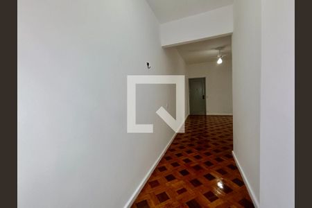 Apartamento para alugar com 75m², 2 quartos e 1 vagaSala