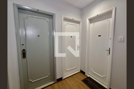 Apartamento para alugar com 75m², 2 quartos e 1 vagaHall