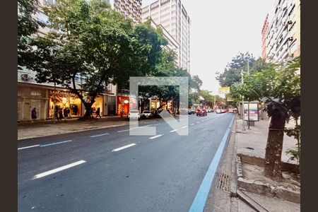 Apartamento para alugar com 75m², 2 quartos e 1 vagaVista da Rua