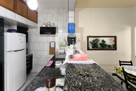Casa à venda com 180m², 5 quartos e 1 vagaCopa e Cozinha