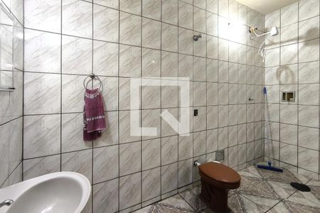 Casa à venda com 180m², 5 quartos e 1 vagaBanheiro 3