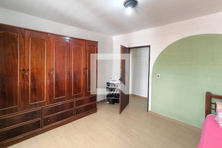Casa à venda com 180m², 5 quartos e 1 vagaQuarto 3