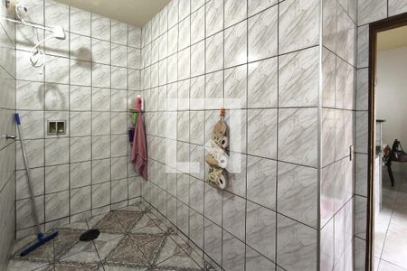 Casa à venda com 180m², 5 quartos e 1 vagaBanheiro 3