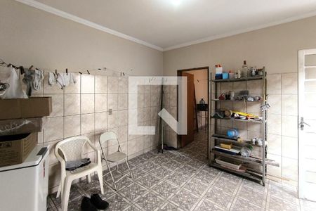 Casa à venda com 180m², 5 quartos e 1 vagaEdícula