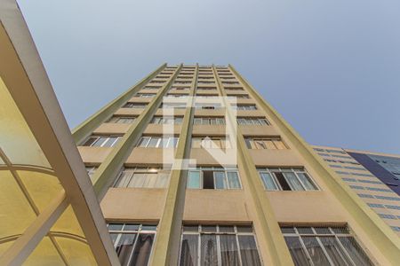 Apartamento à venda com 42m², 1 quarto e 1 vaga Apartamento à venda com 42m², 1 quarto e 1 vagaFachada do Prédio