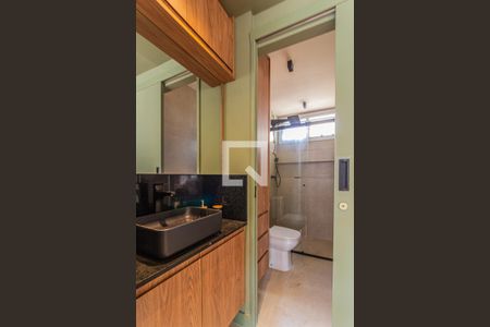 Banheiro de apartamento à venda com 1 quarto, 42m² em Liberdade, São Paulo