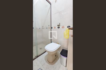 Casa à venda com 250m², 4 quartos e 3 vagasBanheiro