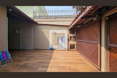Casa à venda com 250m², 4 quartos e 3 vagasQuintal