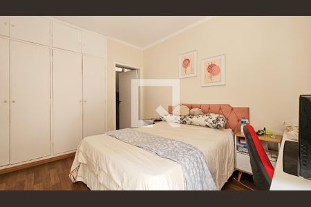 Casa à venda com 250m², 4 quartos e 3 vagasSuite