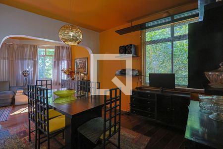 Sala de apartamento para alugar com 3 quartos, 110m² em Santo Antônio, Belo Horizonte