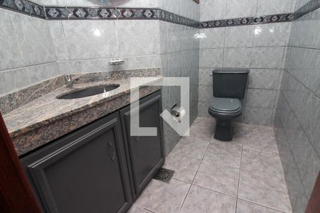 Casa de condomínio à venda com 220m², 3 quartos e 2 vagasLavabo