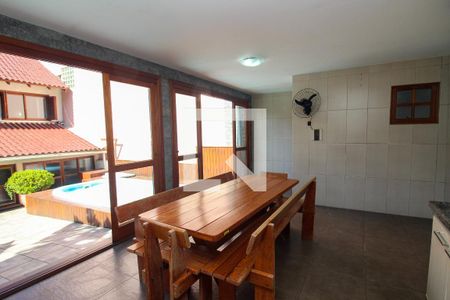 Casa de condomínio à venda com 220m², 3 quartos e 2 vagasVaranda
