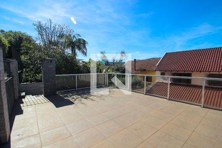 Casa de condomínio à venda com 220m², 3 quartos e 2 vagasTerraço