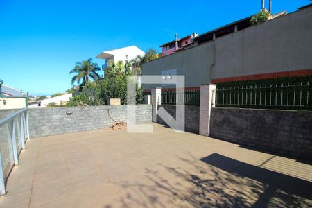 Casa de condomínio à venda com 220m², 3 quartos e 2 vagasTerraço