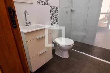 Casa de condomínio à venda com 220m², 3 quartos e 2 vagasBanheiro 2