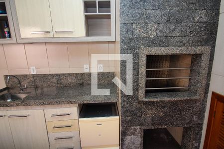 Casa de condomínio à venda com 220m², 3 quartos e 2 vagasVaranda