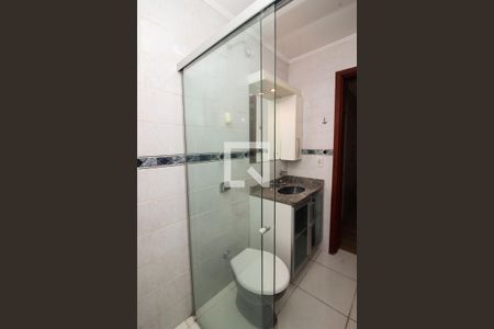 Casa de condomínio à venda com 220m², 3 quartos e 2 vagasBanheiro 1