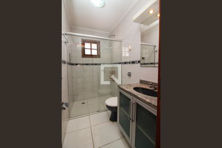 Casa de condomínio à venda com 220m², 3 quartos e 2 vagasBanheiro 1