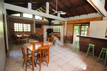 Casa de condomínio à venda com 220m², 3 quartos e 2 vagasÁrea comum - Salão de festas