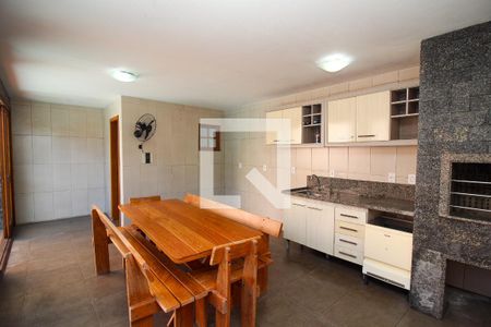 Casa de condomínio à venda com 220m², 3 quartos e 2 vagasVaranda