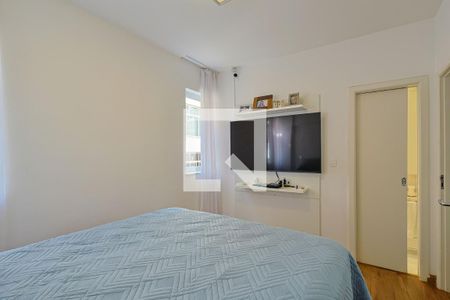 Apartamento à venda com 143m², 4 quartos e 2 vagasQuarto 4