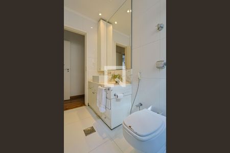 Apartamento à venda com 143m², 4 quartos e 2 vagasBanheiro 2