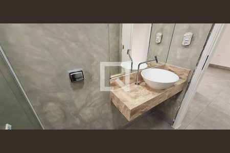 Apartamento para alugar com 177m², 3 quartos e 2 vagas Apartamento para alugar com 177m², 3 quartos e 2 vagasBanheiro social