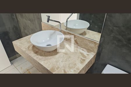 Apartamento para alugar com 177m², 3 quartos e 2 vagas Apartamento para alugar com 177m², 3 quartos e 2 vagasBanheiro social 2