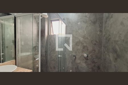 Apartamento para alugar com 177m², 3 quartos e 2 vagas Apartamento para alugar com 177m², 3 quartos e 2 vagasBanheiro da suíte