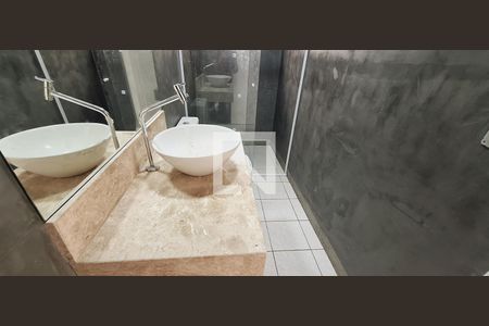 Apartamento para alugar com 177m², 3 quartos e 2 vagas Apartamento para alugar com 177m², 3 quartos e 2 vagasBanheiro social 2