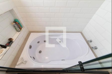 Casa à venda com 147m², 3 quartos e 2 vagasBanheiro da Suíte