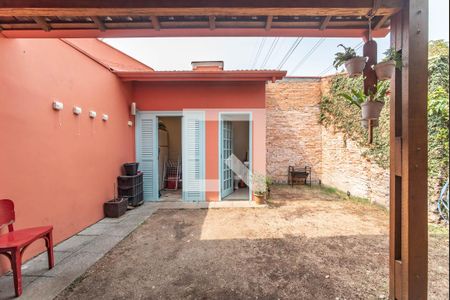 Casa à venda com 147m², 3 quartos e 2 vagasQuintal