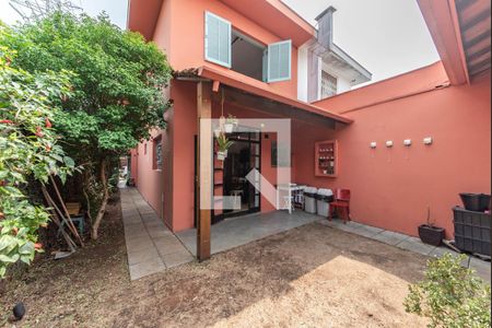Casa à venda com 147m², 3 quartos e 2 vagasQuintal
