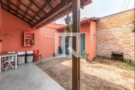 Casa à venda com 147m², 3 quartos e 2 vagasQuintal
