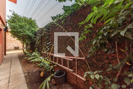 Casa à venda com 147m², 3 quartos e 2 vagasQuintal