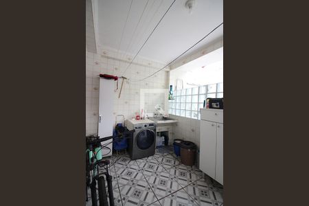 Casa à venda com 168m², 3 quartos e 1 vagaÁrea de Serviço