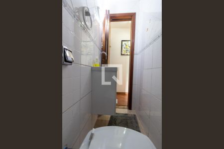 Casa à venda com 176m², 2 quartos e 1 vagaLavabo