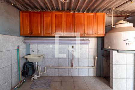 Casa à venda com 176m², 2 quartos e 1 vagaÁrea de Serviço