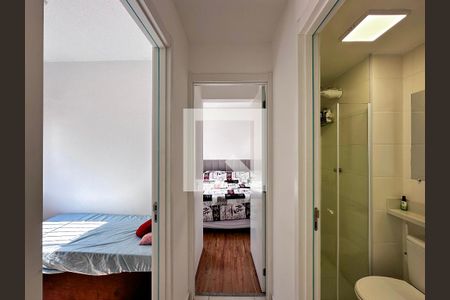 Corredor Quartos de apartamento para alugar com 2 quartos, 33m² em Vila Socorro, São Paulo