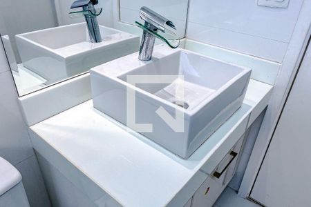 Apartamento à venda com 184m², 3 quartos e 4 vagasBanheiro da Suíte 1