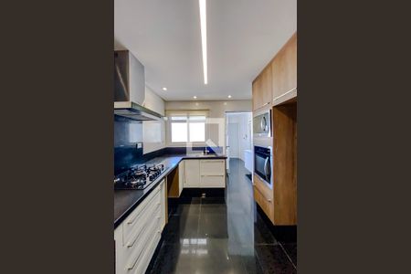 Apartamento à venda com 184m², 3 quartos e 4 vagasCozinha