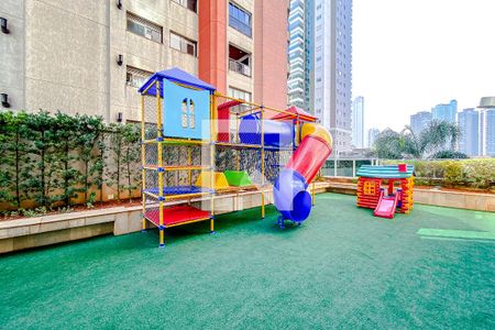 Apartamento à venda com 184m², 3 quartos e 4 vagasÁrea comum - Playground