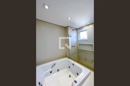 Apartamento à venda com 184m², 3 quartos e 4 vagasBanheiro da Suíte 3